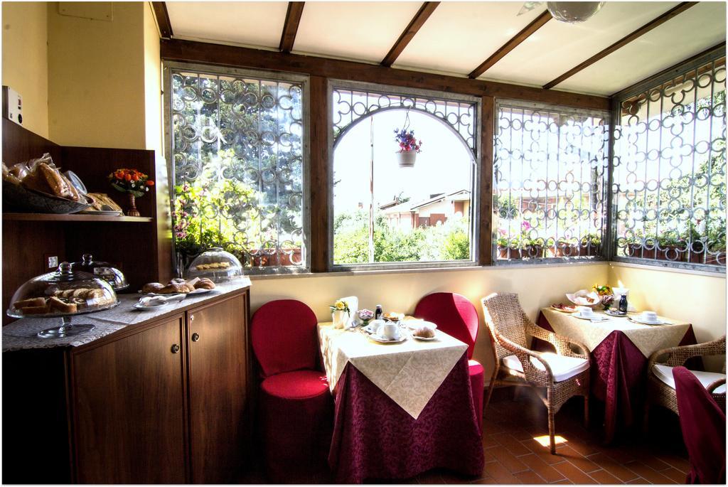 B&B Degli Amici Τσιαμπίνο Εξωτερικό φωτογραφία
