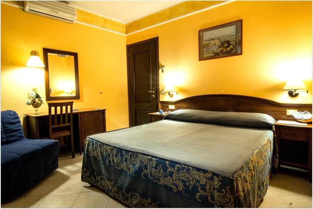 B&B Degli Amici Τσιαμπίνο Δωμάτιο φωτογραφία