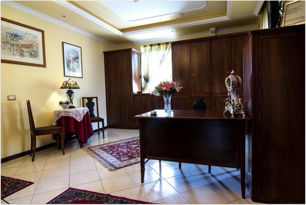 B&B Degli Amici Τσιαμπίνο Εξωτερικό φωτογραφία