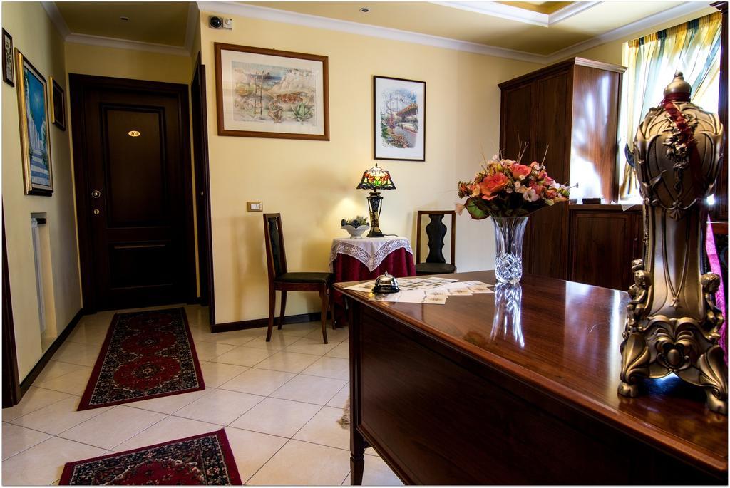B&B Degli Amici Τσιαμπίνο Εξωτερικό φωτογραφία